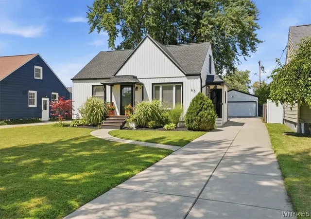 Photo 3 of Sale Pending at 45 Hampton Pkwy, Buffalo, NY 14217 | MLS# B1704016 | Listing updated on 2026-08-14