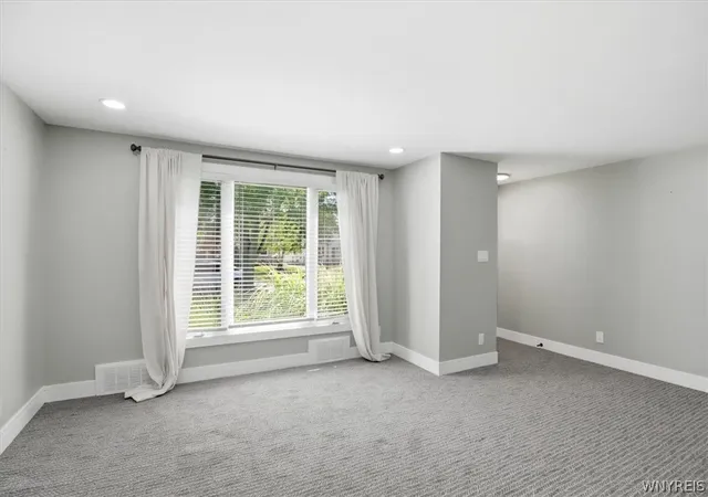 Photo 3 of Sale Pending at 45 Hampton Pkwy, Buffalo, NY 14217 | MLS# B1704016 | Listing updated on 2026-08-14