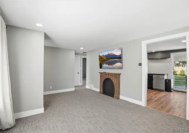 Photo 4 of Sale Pending at 45 Hampton Pkwy, Buffalo, NY 14217 | MLS# B1704016 | Listing updated on 2026-08-14