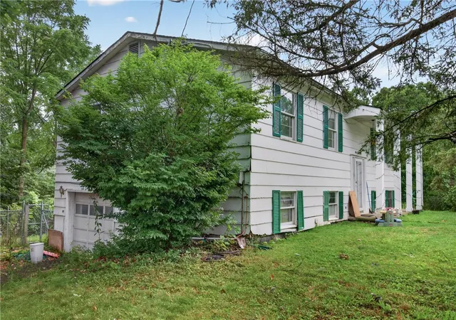 Photo 2 of Single family home for sale at 176 N Franklin St, Corning, NY 14830 | MLS# R1704598 | Listing updated on 2026-09-11