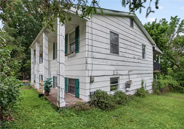 Photo 3 of Single family home for sale at 176 N Franklin St, Corning, NY 14830 | MLS# R1704598 | Listing updated on 2026-09-11