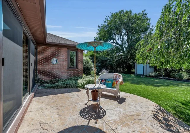 Photo 4 of Sale Pending at 55 Lake Ledge Dr, Buffalo, NY 14221 | MLS# B1704666 | Listing updated on 2026-08-20