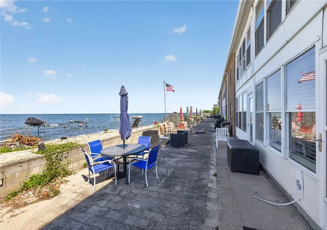 Listing Photo 4 - Condo for sale in building located at 960 Edgemere Dr, Rochester, NY 14612