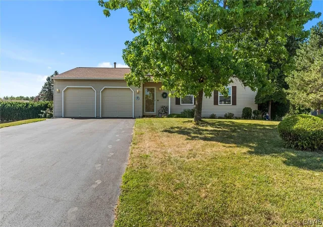 Photo 2 of Sale Pending at 7677 Glenview Dr, Syracuse, NY 13212 | MLS# S1704717 | Listing updated on 2026-08-20
