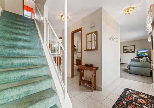 Photo 4 of Sale Pending at 7677 Glenview Dr, Syracuse, NY 13212 | MLS# S1704717 | Listing updated on 2026-08-20