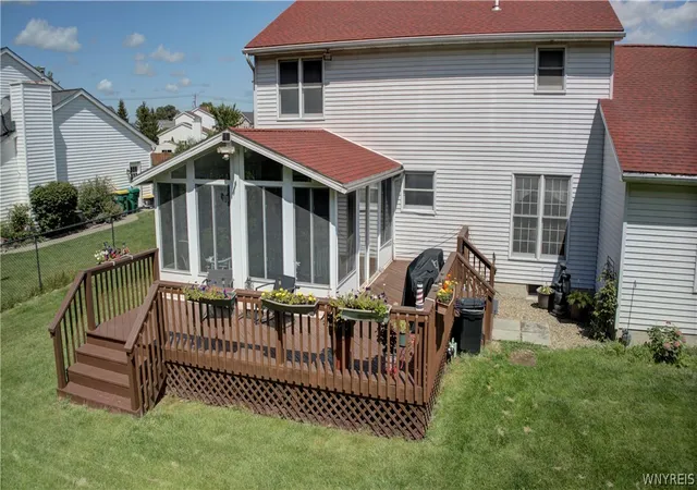 Photo 2 of Single family home for sale at 6510 Emily Ln, Lockport, NY 14094 | MLS# B1704574 | Listing updated on 2026-08-22