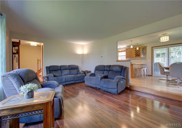 Photo 4 of Single family home for sale at 6510 Emily Ln, Lockport, NY 14094 | MLS# B1704574 | Listing updated on 2026-08-22