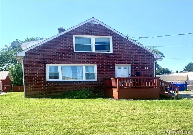 Photo 1 of Sale Pending at 11 Covington Dr, Buffalo, NY 14220 | MLS# B1704503 | Listing updated on 2026-08-20