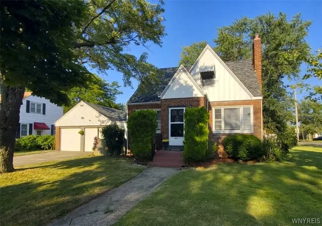 Photo 1 of Single family home for sale at 275 Capen Blvd, Buffalo, NY 14226 | MLS# B1704807 | Listing updated on 2026-08-06