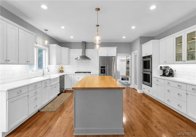 Photo 4 of Single family home for sale at 50 Autumn Crk Ct, East Amherst, NY 14051 | MLS# B1703956 | Listing updated on 2026-08-06