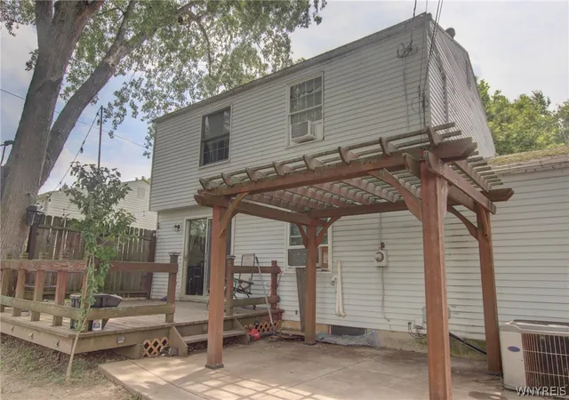 Photo 3 of Sale Pending at 115 Theresa Ct, Buffalo, NY 14224 | MLS# B1704559 | Listing updated on 2026-08-25