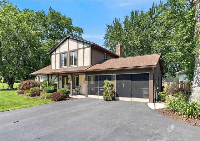 Photo 2 of Sale Pending at 175 Troutbeck Ln, Rochester, NY 14626 | MLS# R1700748 | Listing updated on 2026-08-12