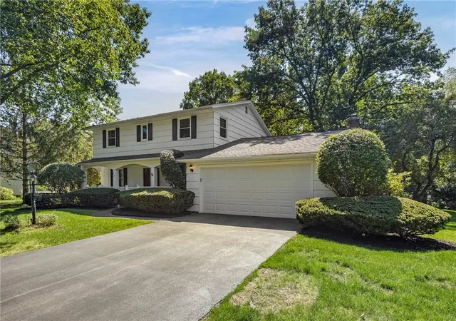 Photo 2 of Sale Pending at 25 Valley Green Dr, Penfield, NY 14526 | MLS# R1703582 | Listing updated on 2026-08-26