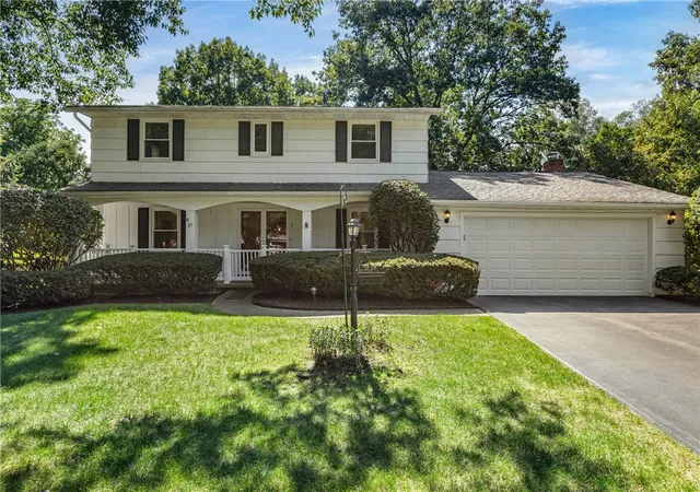 Photo 3 of Sale Pending at 25 Valley Green Dr, Penfield, NY 14526 | MLS# R1703582 | Listing updated on 2026-08-26
