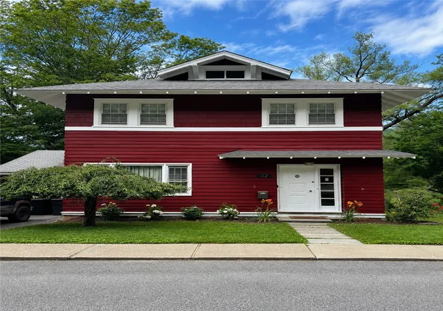 Photo 1 of Single family home for sale at 32 Delaware Ave, Delhi, NY 13753 | MLS# R1701830 | Listing updated on 2026-09-04