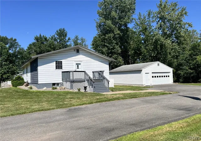 Photo 1 of Sale Pending at 5981 E Pine Grv Rd, Cicero, NY 13039 | MLS# S1704402 | Listing updated on 2026-08-16