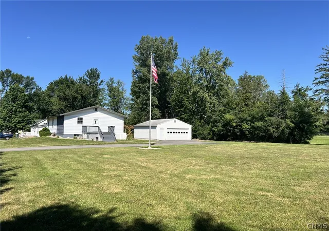 Photo 3 of Sale Pending at 5981 E Pine Grv Rd, Cicero, NY 13039 | MLS# S1704402 | Listing updated on 2026-08-16