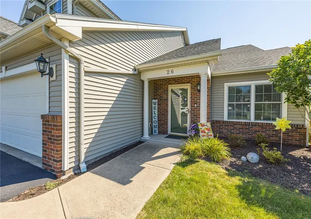 Photo 3 of Sale Pending at 26 Cloister Ln, Webster, NY 14580 | MLS# R1703928 | Listing updated on 2026-08-11