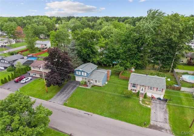 Photo 3 of Sale Pending at 4203 Orion Path, Liverpool, NY 13090 | MLS# S1704391 | Listing updated on 2026-08-10
