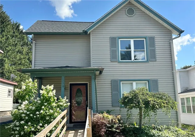 Photo 2 of Sale Pending at 258 Seymour St, Auburn, NY 13021 | MLS# S1704827 | Listing updated on 2026-09-14