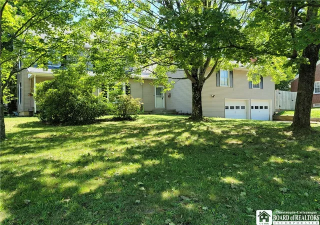 Photo 4 of Sale Pending at 215 Cole Ave, Jamestown, NY 14701 | MLS# R1704448 | Listing updated on 2026-09-01