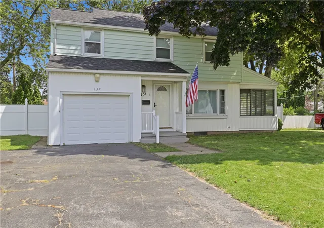 Photo 2 of Sale Pending at 137 Newfield Dr, Rochester, NY 14616 | MLS# R1701858 | Listing updated on 2026-08-26