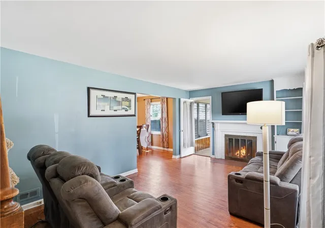 Photo 4 of Sale Pending at 137 Newfield Dr, Rochester, NY 14616 | MLS# R1701858 | Listing updated on 2026-08-26
