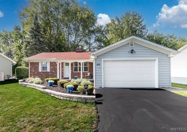 Photo 1 of Sale Pending at 855 Oxbow Ln, Lewiston, NY 14092 | MLS# B1703413 | Listing updated on 2026-08-12