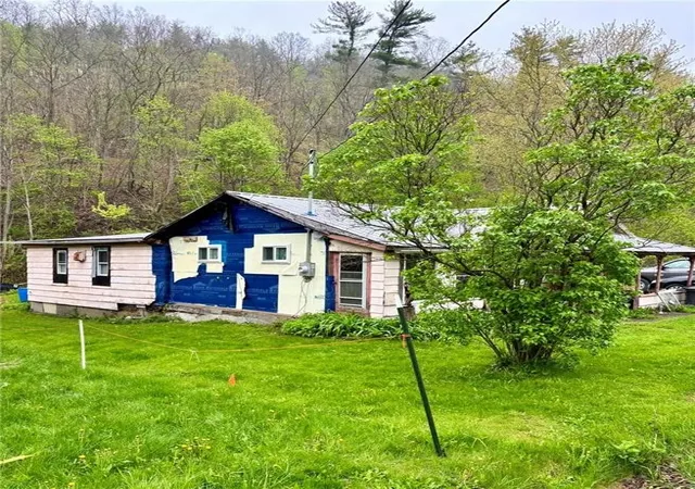 Photo 3 of Single family home for sale at 3043 College Ave, Corning, NY 14830 | MLS# R1704654 | Listing updated on 2026-09-15