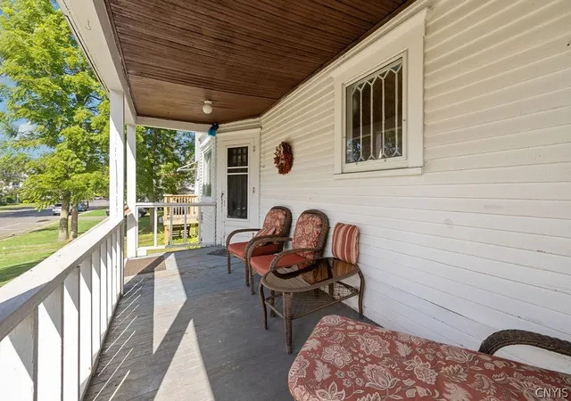 Photo 2 of Sale Pending at 301 N Main St, Minoa, NY 13116 | MLS# S1704394 | Listing updated on 2026-08-27