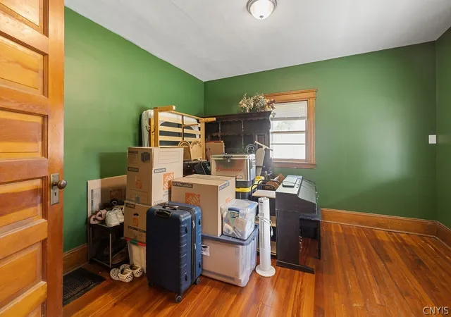 Photo 4 of Sale Pending at 301 N Main St, Minoa, NY 13116 | MLS# S1704394 | Listing updated on 2026-08-27