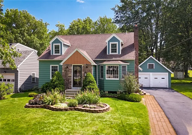 Photo 3 of Single family home for sale at 37 Fuller Ave, Webster, NY 14580 | MLS# R1704004 | Listing updated on 2026-09-12