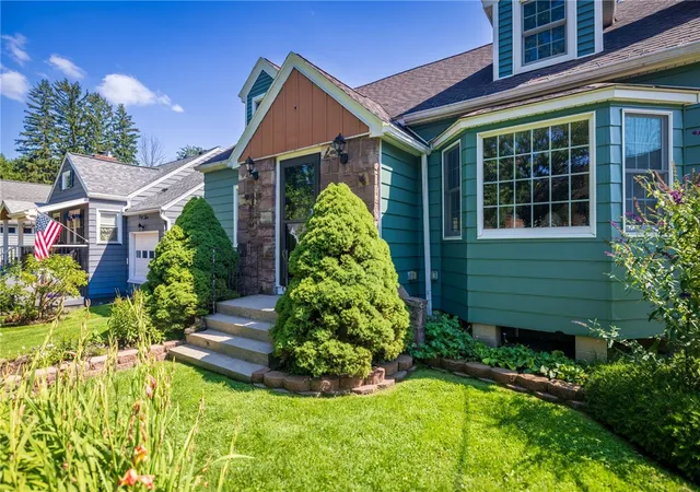 Photo 4 of Single family home for sale at 37 Fuller Ave, Webster, NY 14580 | MLS# R1704004 | Listing updated on 2026-09-12