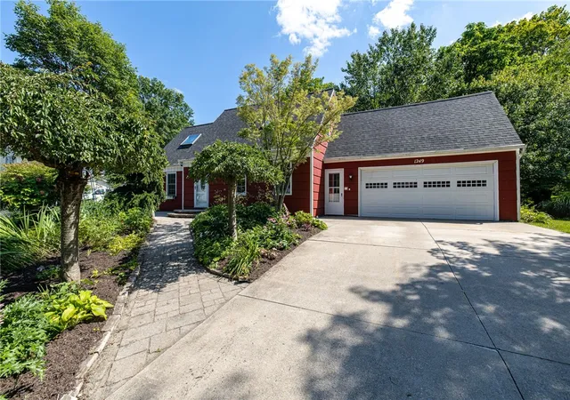 Photo 1 of Sale Pending at 1249 Imperial Dr, Webster, NY 14580 | MLS# R1700795 | Listing updated on 2026-09-14