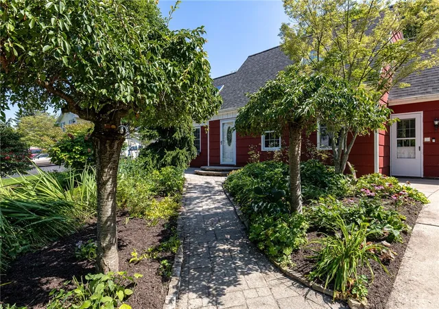 Photo 3 of Sale Pending at 1249 Imperial Dr, Webster, NY 14580 | MLS# R1700795 | Listing updated on 2026-09-14