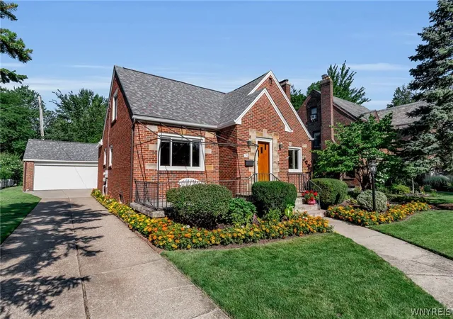 Photo 1 of Sale Pending at 24 Wilshire Rd, Buffalo, NY 14217 | MLS# B1703105 | Listing updated on 2026-08-28