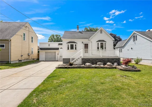 Photo 1 of Sale Pending at 29 Lenox St, Buffalo, NY 14224 | MLS# B1704887 | Listing updated on 2026-08-25