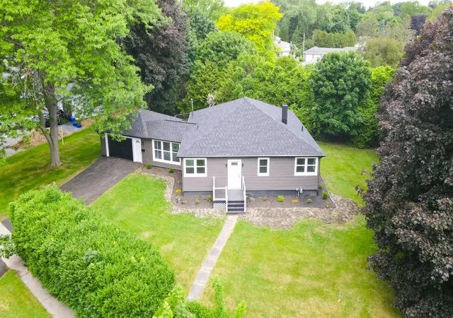 Photo 1 of Sale Pending at 1171 Beach Ave, Rochester, NY 14612 | MLS# R1704964 | Listing updated on 2026-08-11