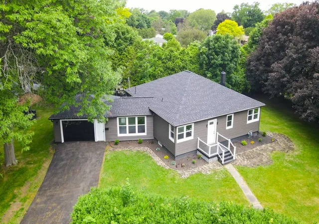 Photo 2 of Sale Pending at 1171 Beach Ave, Rochester, NY 14612 | MLS# R1704964 | Listing updated on 2026-08-11