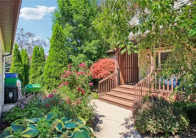 Photo 3 of Single family home for sale at 6620 Shore Acres Dr, Hilton, NY 14468 | MLS# R1698251 | Listing updated on 2026-09-14