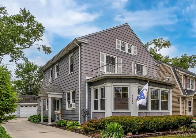 Photo 1 of Sale Pending at 120 Capen Blvd, Buffalo, NY 14226 | MLS# B1704965 | Listing updated on 2026-08-30