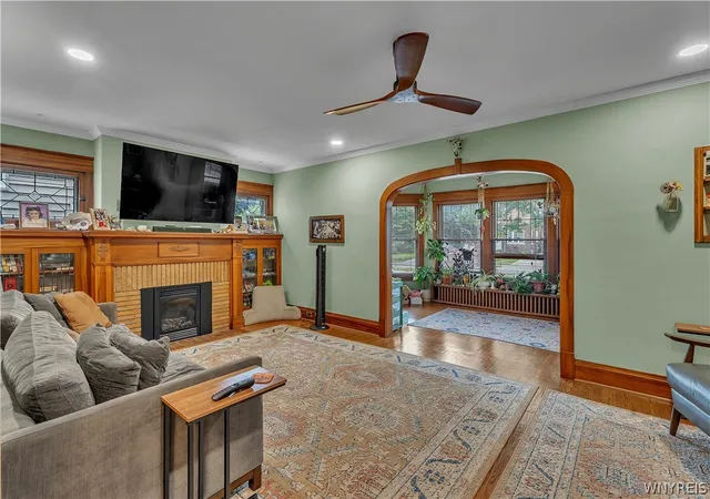 Photo 3 of Sale Pending at 120 Capen Blvd, Buffalo, NY 14226 | MLS# B1704965 | Listing updated on 2026-08-30