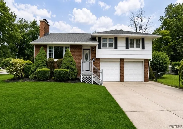 Photo 1 of Single family home for sale at 163 Park Forest Dr, Buffalo, NY 14221 | MLS# B1704658 | Listing updated on 2026-09-15