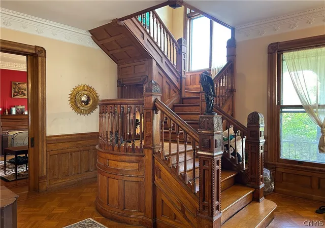 Photo 3 of Sale Pending at 500 N Mcbride St, Syracuse, NY 13203 | MLS# S1704389 | Listing updated on 2026-08-21