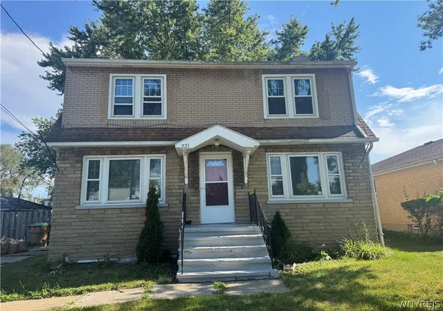 Photo 2 of Single family home for sale at 221 Evergreen Pl, Buffalo, NY 14225 | MLS# B1705033 | Listing updated on 2026-09-15