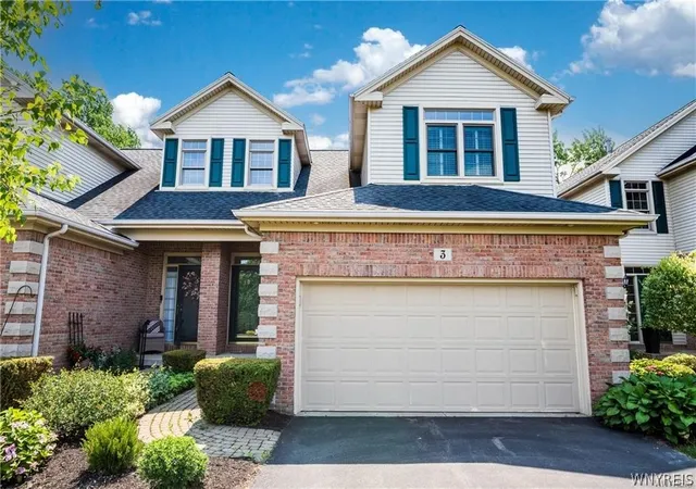 Listing Photo 4 - Condo for sale in building located at 3011 Cloverbank Rd, Hamburg, NY 14075 - Unit #3