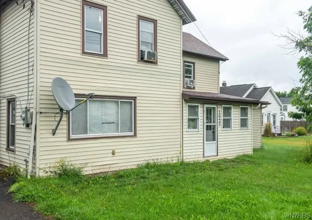 Photo 3 of Single family home for sale at 1032 State Fair Blvd, Syracuse, NY 13209 | MLS# B1705011 | Listing updated on 2026-09-02