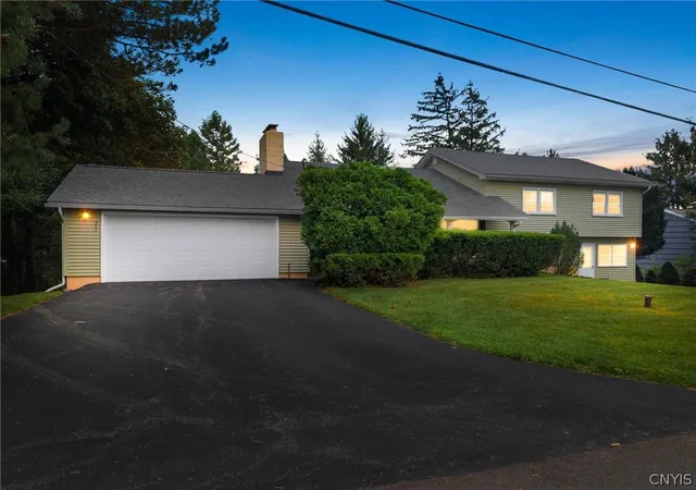 Photo 2 of Sale Pending at 302 Erregger Rd, Syracuse, NY 13224 | MLS# S1705032 | Listing updated on 2026-08-17