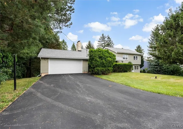 Photo 3 of Sale Pending at 302 Erregger Rd, Syracuse, NY 13224 | MLS# S1705032 | Listing updated on 2026-08-17