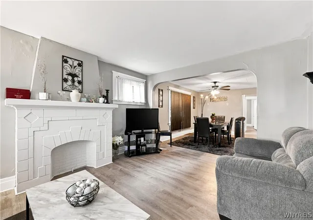 Listing Photo 4 - Condo for sale in building located at 341 Davidson Ave, Buffalo, NY 14215